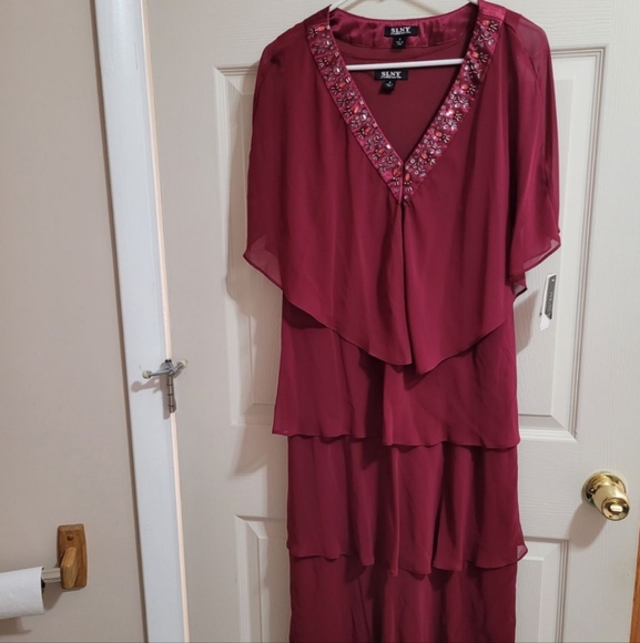 Burgundy  Cocktail  Dress - Picture 1 of 1